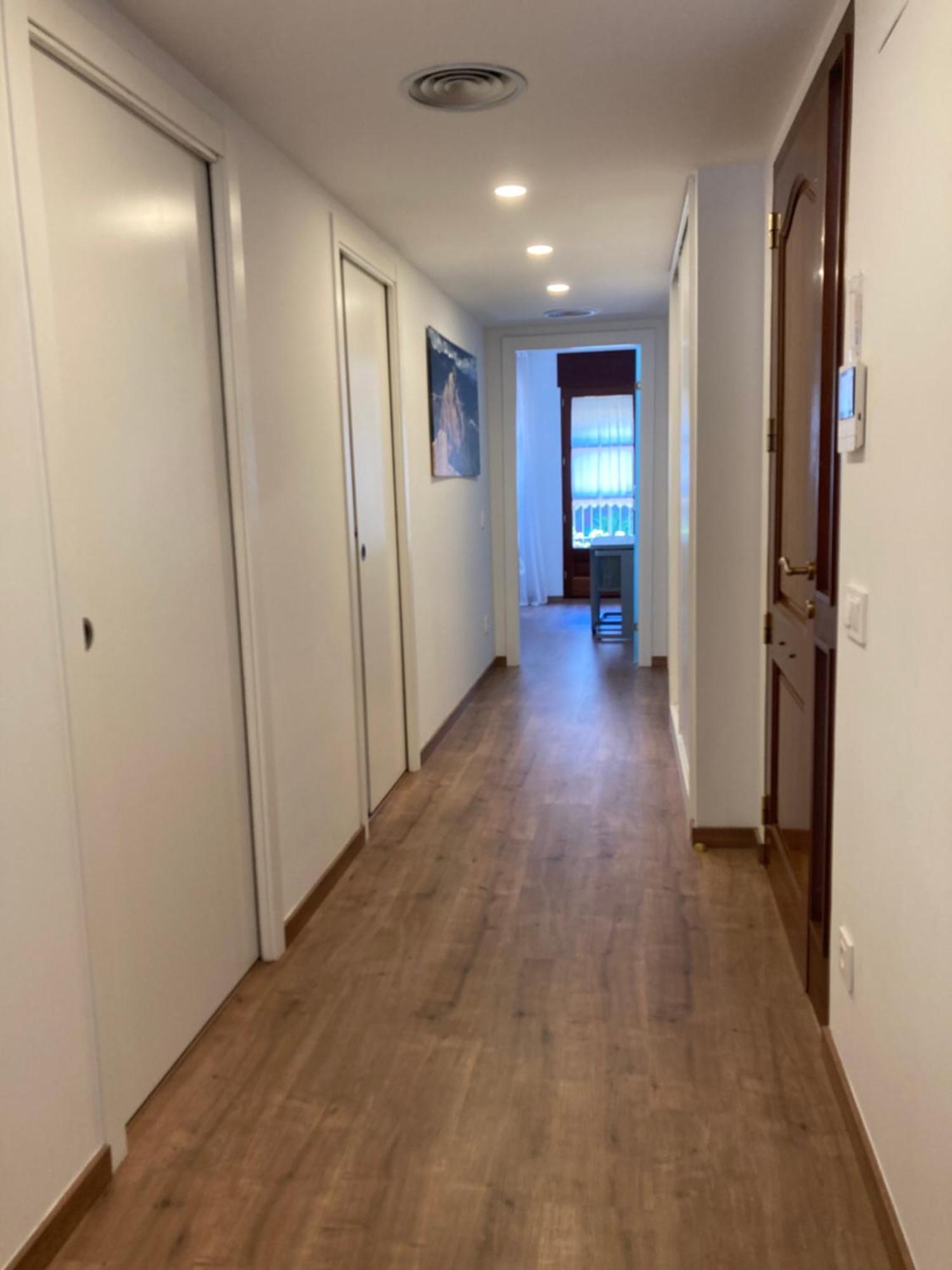 Apartamento Centrico, Climatizado Y Totalmente Equipado De 3 Habitaciones Para 6-7 Personas サンタ・コロマ・デ・ファルネルス エクステリア 写真